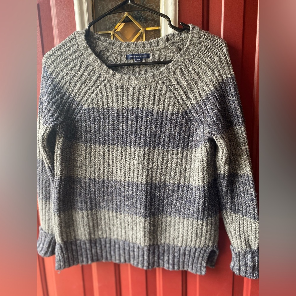 American Eagle small long-sleeve sweater, navy/gray